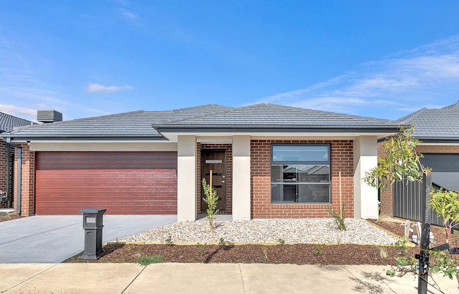 8 Conebush Street, Kalkallo VIC 3064 — photo 1 of 17