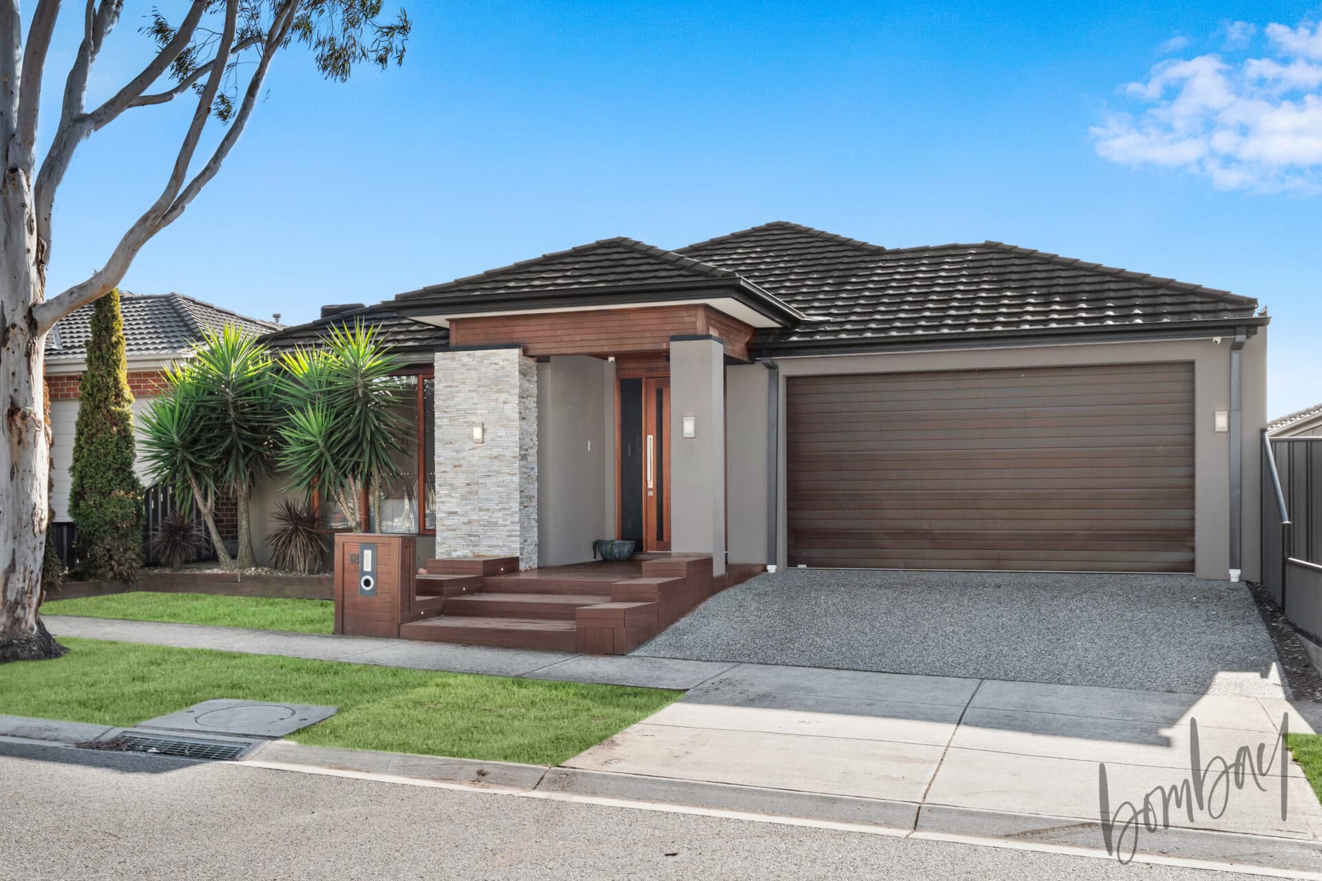 18 Flannery Street, Craigieburn VIC 3064 — photo 1 of 24