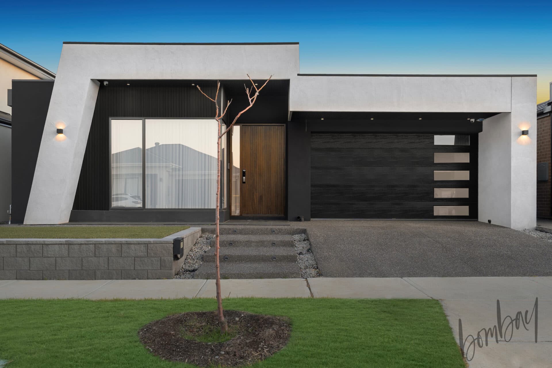 8 Eulinga Street, Mickleham VIC 3064 — photo 1 of 30