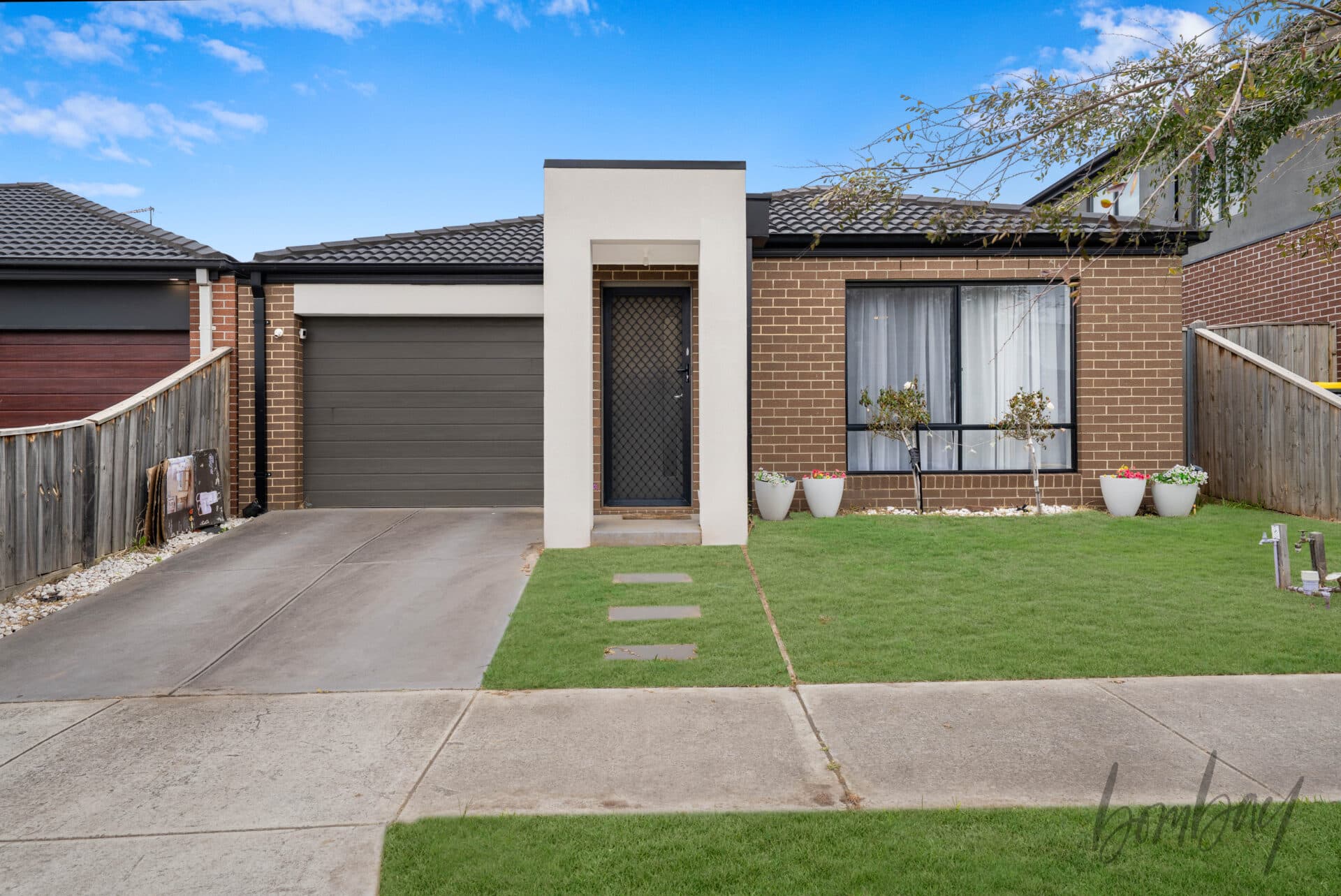 6 Colwood Avenue, Mickleham VIC 3064 — photo 1 of 16