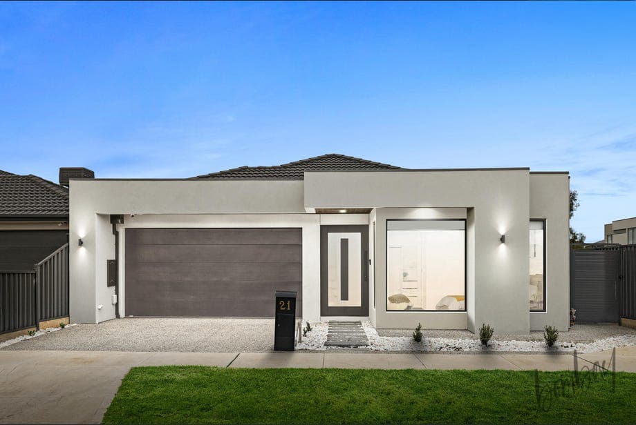 21 Wallowa Street, Mickleham VIC 3064 — photo 1 of 21