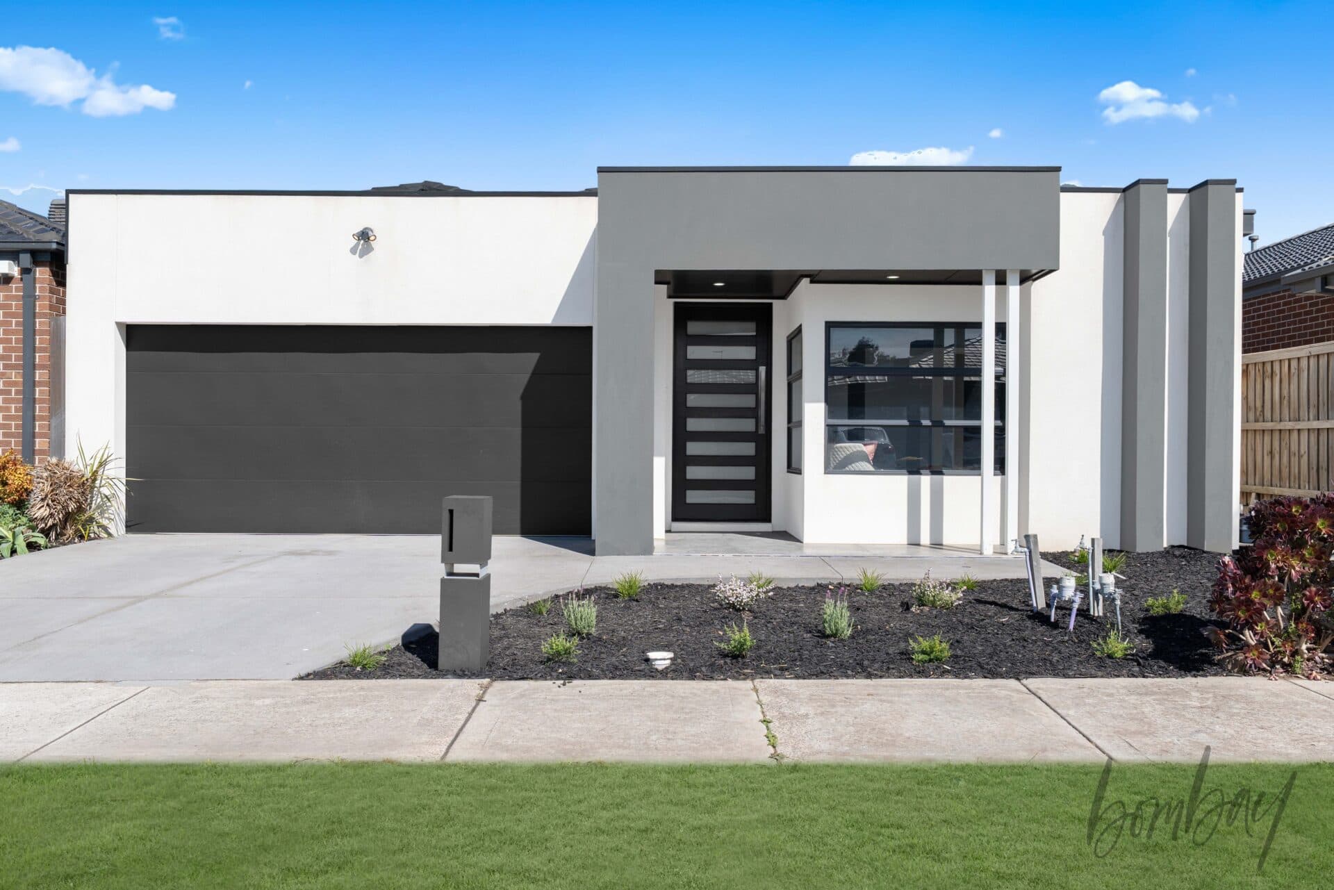 32 Highfield Drive, Mickleham VIC 3064 — photo 1 of 19