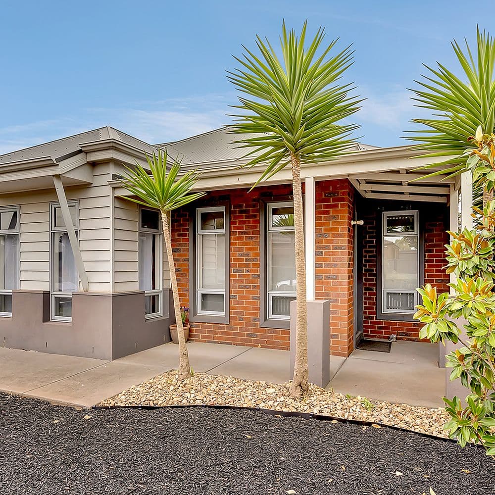 87 Mareeba Way, Craigieburn VIC 3064 — photo 1 of 1