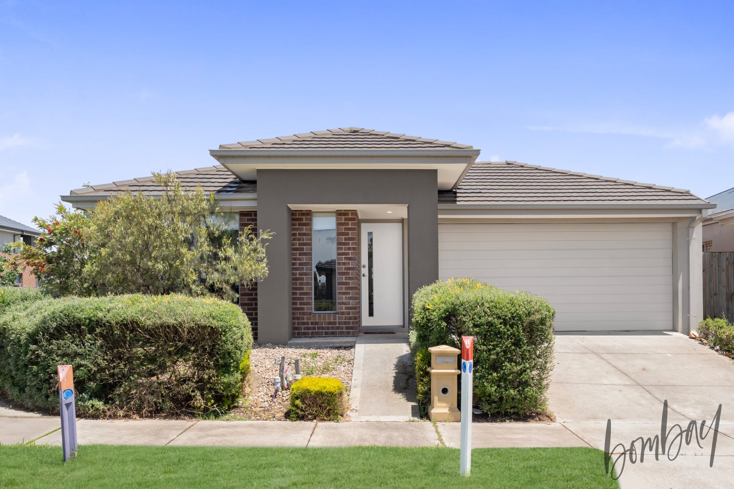 1 Valetta Street, Mickleham VIC 3064 — photo 1 of 12