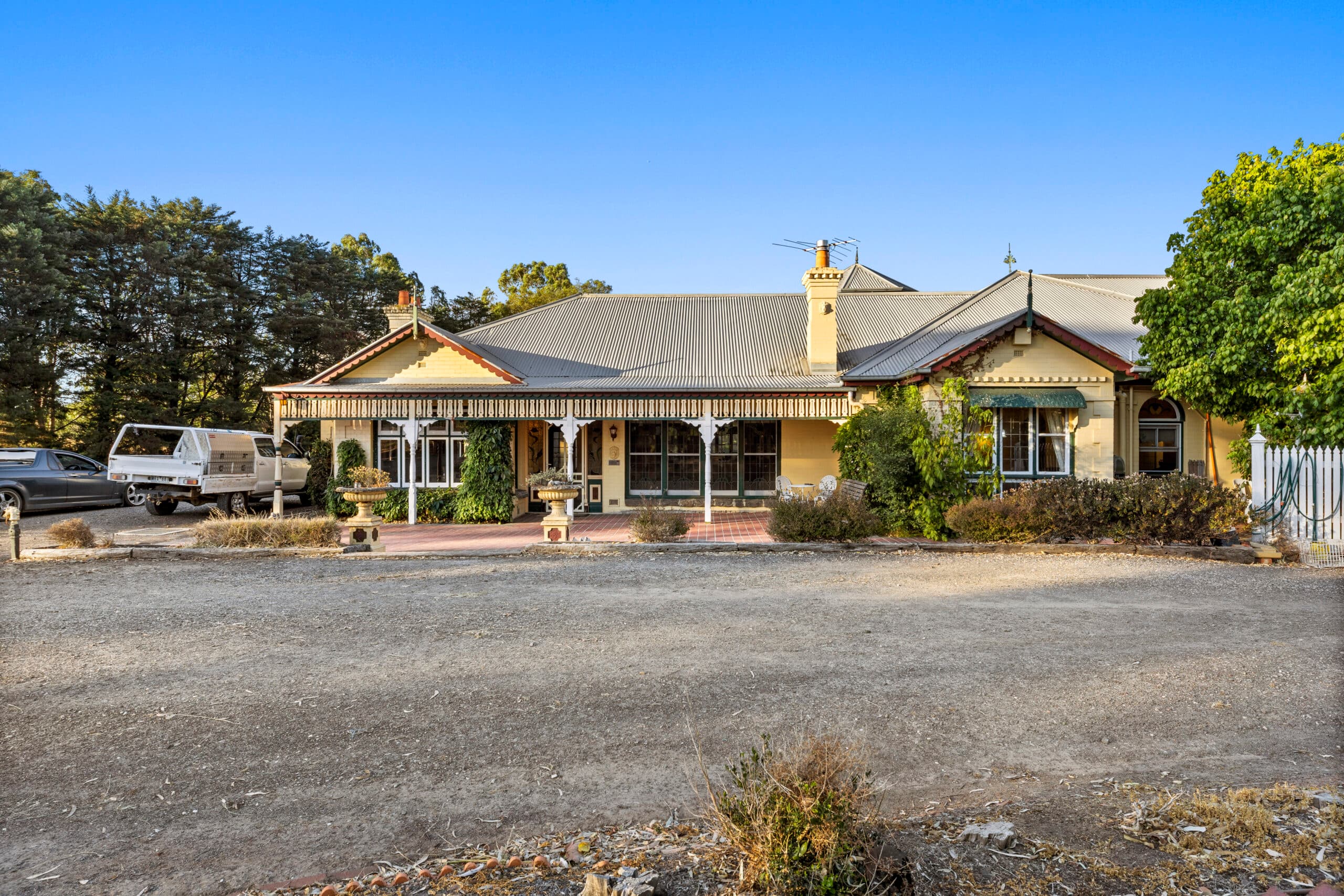 1725 Donnybrook Road, Woodstock VIC 3751 — photo 1 of 31