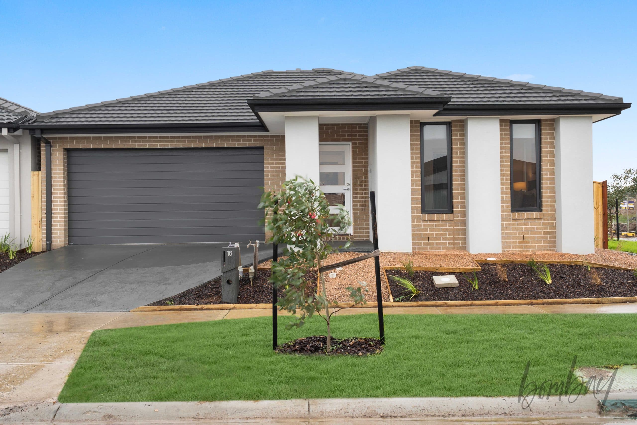 16 Beewar Street, Mickleham VIC 3064 — photo 1 of 15